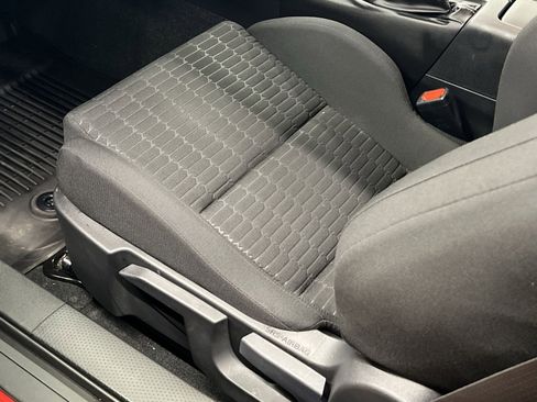 Used 2025 Toyota GR86 Base w/ ALL Weather Mat Package (TMS) image 12