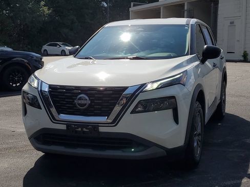 Used 2022 Nissan Rogue S AWD/4WD image 3