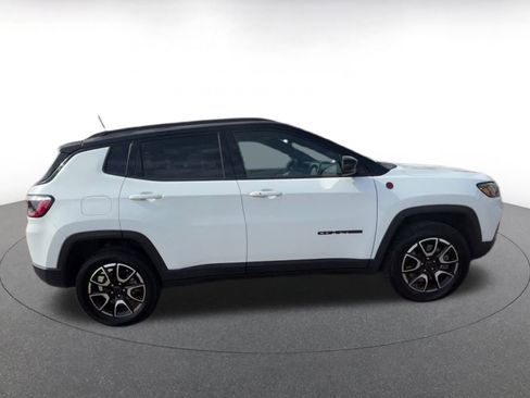 Used 2025 Jeep Compass Trailhawk w/ Trailer Tow Group image 16