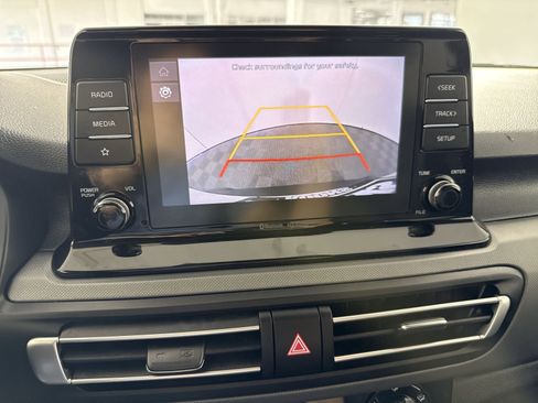 Used 2023 Kia Seltos LX image 19