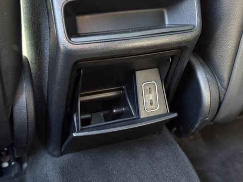 Used 2020 Mercedes-Benz GLE 350 4MATIC image 25