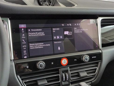 New 2026 Porsche Macan image 18