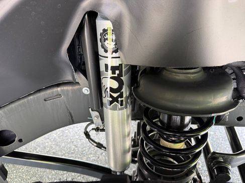 Used 2025 Jeep Wrangler Unlimited Sport image 13