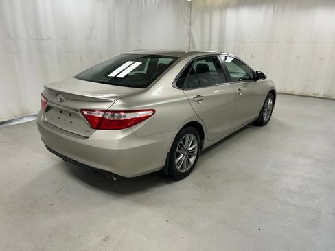 Used 2017 Toyota Camry SE FWD image 4