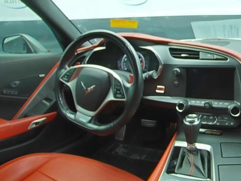 Used 2018 Chevrolet Corvette Z06 RWD image 16
