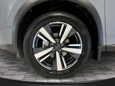 Used 2023 Nissan Rogue SL image 33