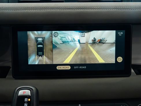 Used 2021 Land Rover Defender 110 SE image 13