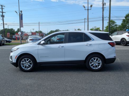 Used 2023 Chevrolet Equinox LT AWD/4WD image 5