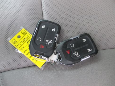 Used 2023 Chevrolet Silverado 2500 LTZ w/ LTZ Plus Package image 30