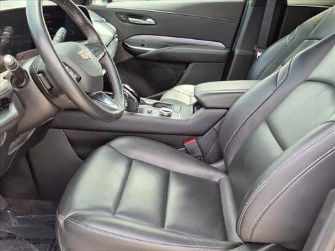 Used 2025 Cadillac XT4 Premium Luxury FWD image 21