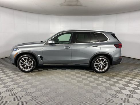 Certified 2024 BMW X5 xDrive40i w/ Premium Package image 7