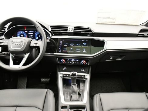 Used 2025 Audi Q3 2.0T Premium w/ Convenience Package image 18