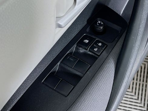 Certified 2021 Toyota Corolla LE image 18