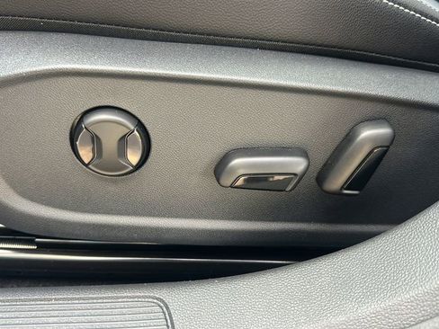 New 2026 Volkswagen Jetta SE FWD image 18