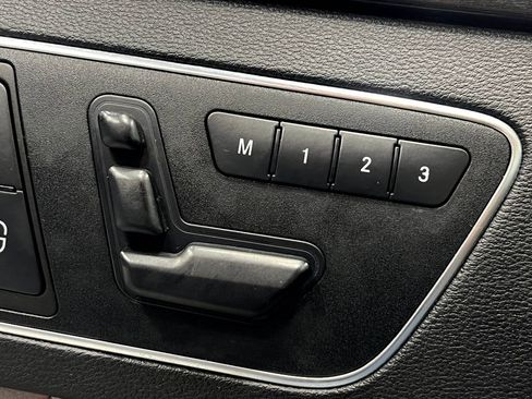 Used 2013 Mercedes-Benz E 350 4MATIC Sedan image 17