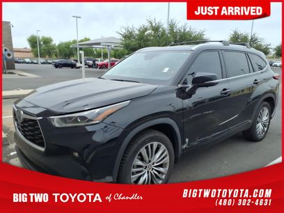 Used 2023 Toyota Highlander Platinum
