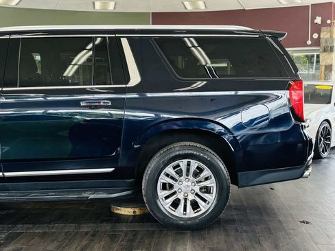 Used 2021 GMC Yukon XL Denali w/ Advanced Technology Package AWD/4WD image 14