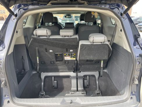 Used 2024 Toyota Sienna XLE image 34