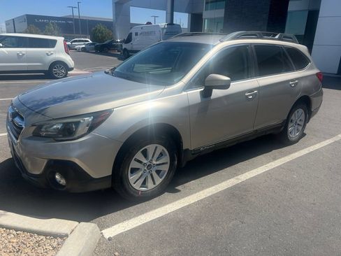 Used 2019 Subaru Outback 2.5i Premium AWD/4WD image 32