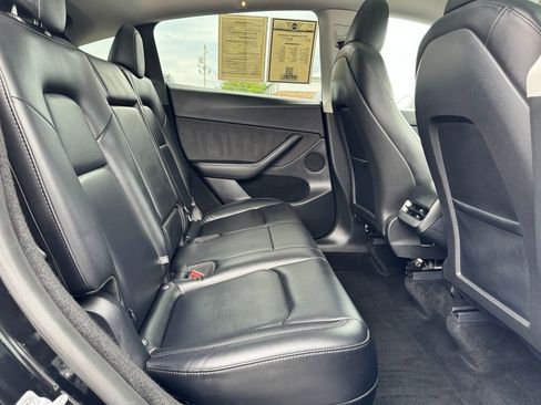 Used 2025 Tesla Model Y Long Range RWD image 13