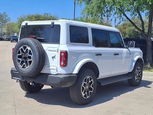 New 2026 Ford Bronco Outer Banks image 4