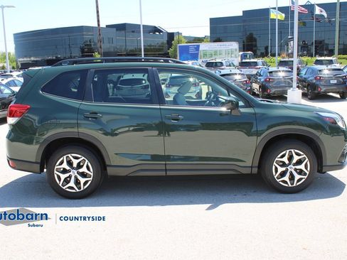 Used 2023 Subaru Forester Premium AWD/4WD image 4