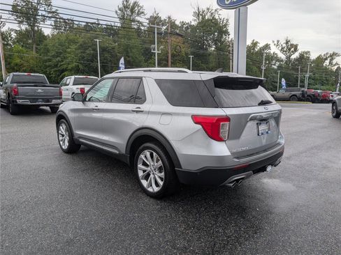 Certified 2022 Ford Explorer Platinum w/ Equipment Group 601A image 3