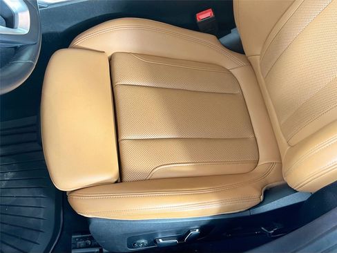 Certified 2024 BMW 330i xDrive Sedan w/ Convenience Package AWD/4WD image 20