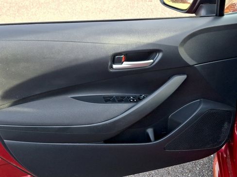 Certified 2021 Toyota Corolla LE image 12