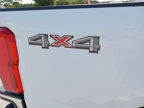 Used 2024 Ford F250 XL w/ XL Driver Assist Package AWD/4WD image 12