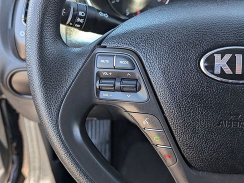 Used 2018 Kia Forte LX FWD image 23