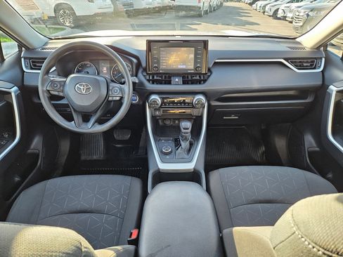 Used 2022 Toyota RAV4 XLE w/ Convenience Package image 28