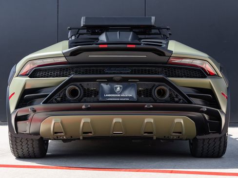 Used 2024 Lamborghini Huracan Sterrato AWD/4WD image 7