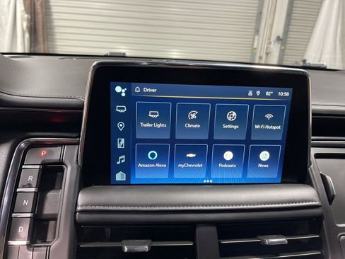 Used 2024 Chevrolet Suburban LT image 34