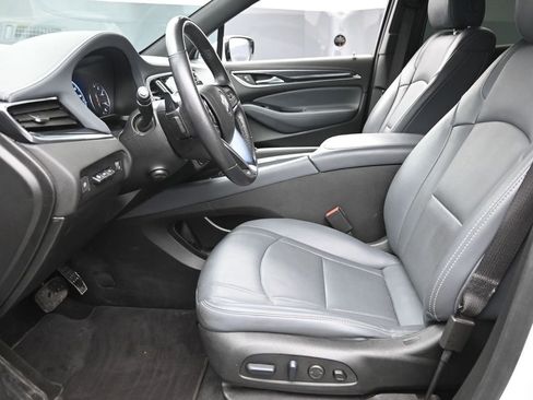 Used 2024 Buick Enclave Premium image 18
