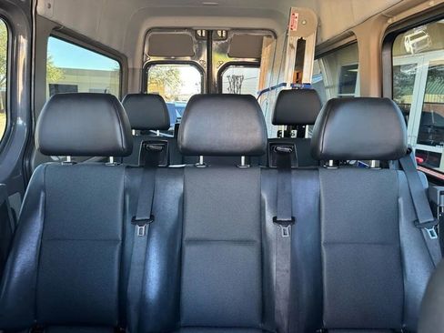 Used 2017 Mercedes-Benz Sprinter 2500 image 33