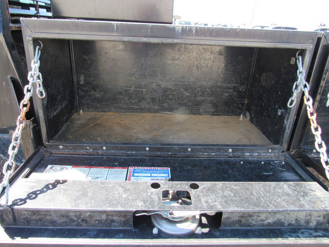 Used 2018 Ford F550 2WD Regular Cab Super Duty image 26