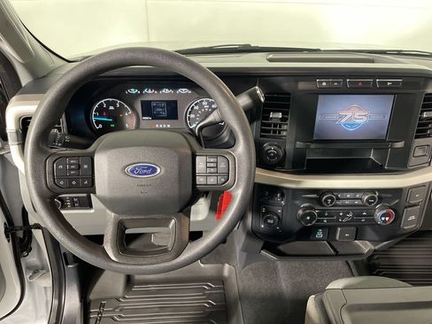 Used 2023 Ford F250 XLT w/ 360-Degree Camera Package AWD/4WD image 12