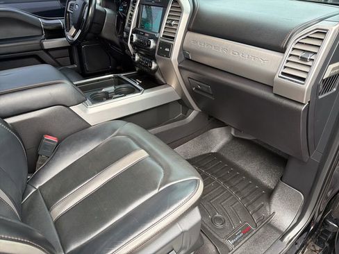 Used 2018 Ford F250 Platinum w/ FX4 Off-Road Package image 29