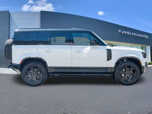 New 2026 Land Rover Defender 110 X-Dynamic SE AWD/4WD image 8