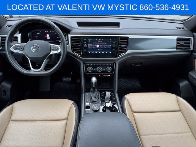 Certified 2023 Volkswagen Atlas Cross Sport SE w/ Panoramic Sunroof Package AWD/4WD image 15