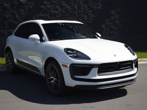 Used 2022 Porsche Macan S AWD/4WD image 9