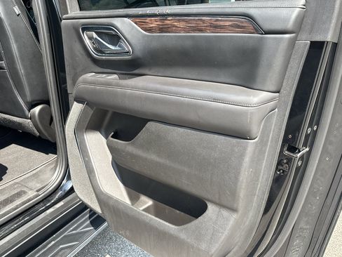 Used 2023 Chevrolet Suburban LS w/ Driver Alert Package RWD image 18