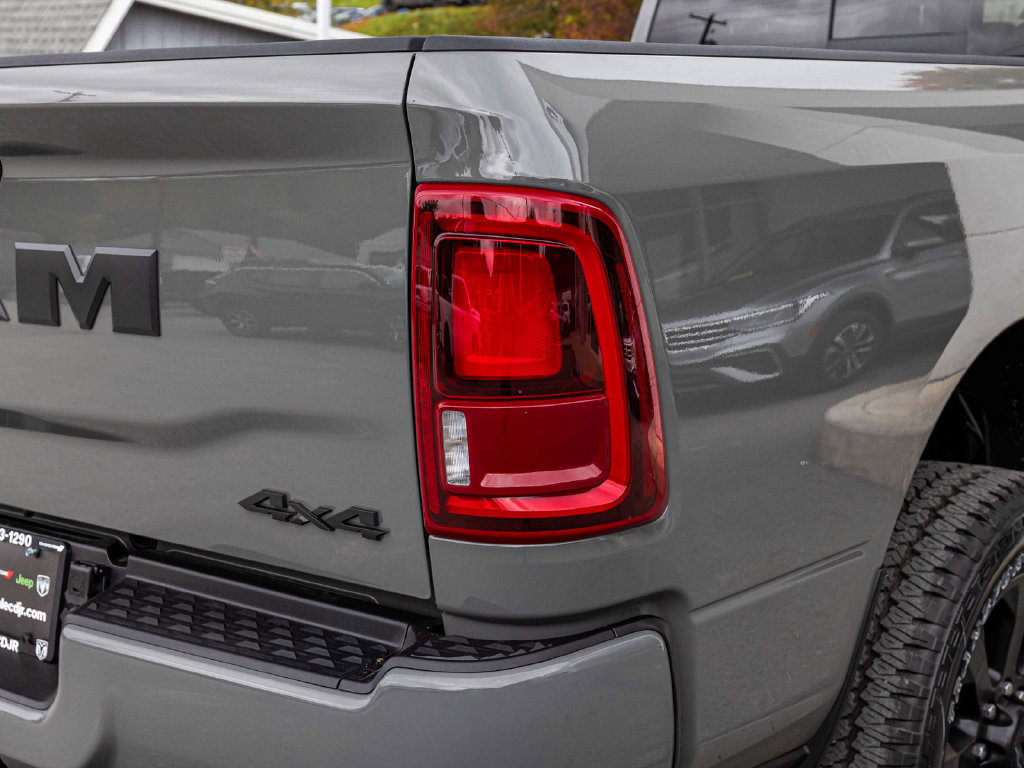 New 2026 RAM 3500 Big Horn AWD/4WD image 37