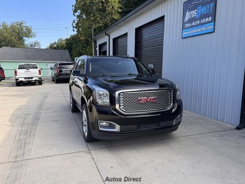 Used 2017 GMC Yukon Denali w/ Open Road Package RWD image 9