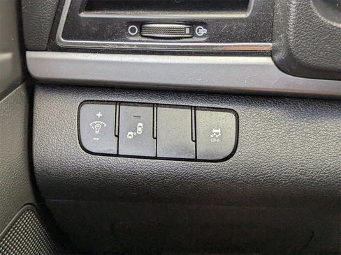 Used 2018 Hyundai Elantra Value Edition image 29