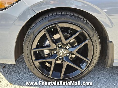 Used 2023 Honda Civic Sport image 7