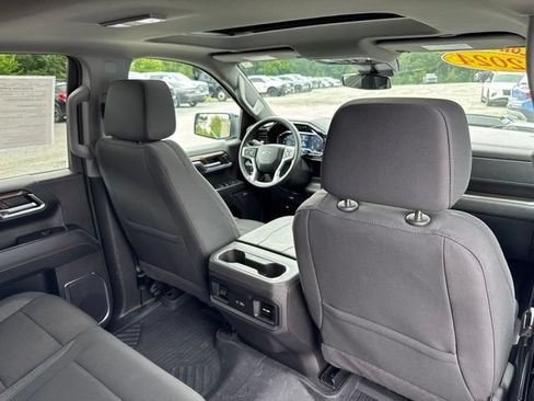 Used 2024 Chevrolet Silverado 1500 LT Trail Boss w/ Convenience Package II AWD/4WD image 33