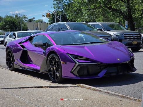 Used 2024 Lamborghini Revuelto AWD/4WD image 4