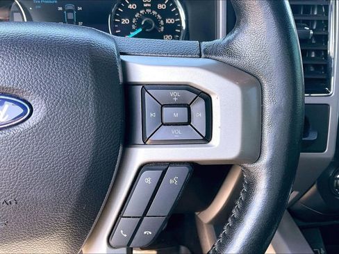 Certified 2020 Ford F150 Lariat RWD image 19